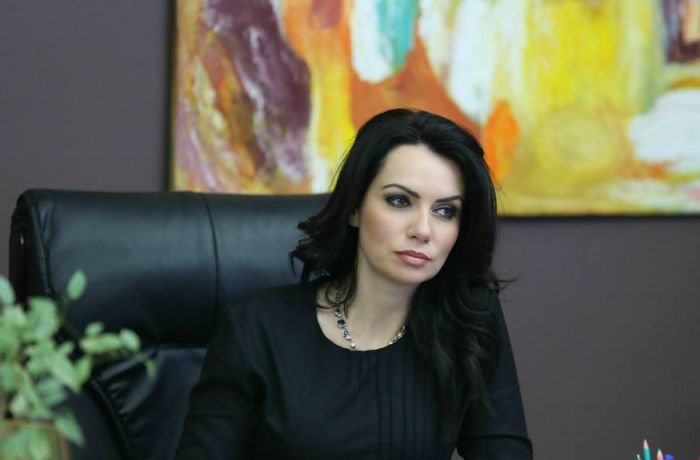 Сколько женщин стоит у руля албанских компаний? 
