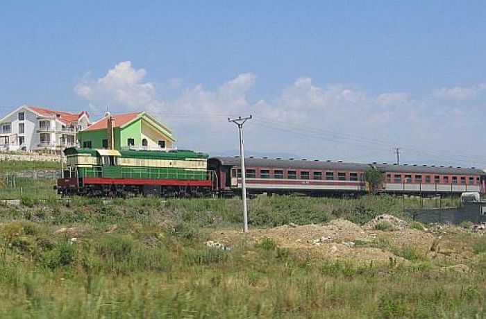 Железнодорожная магистраль между Тираной и Дурресом будет модернизирована  