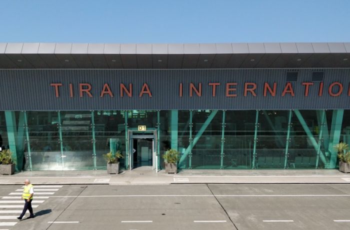 Авиаперелеты в Албанию дорожают в 2023 году, Wizz AIr захватывает рынок