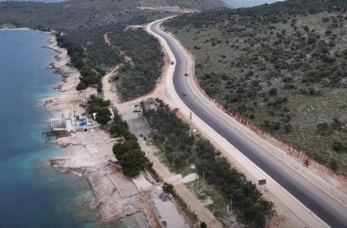 В Албании завершают реконструкцию дороги к курорту Ксамиль