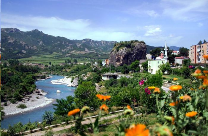 Пермети приглашает любителей отдыха в Албании 
