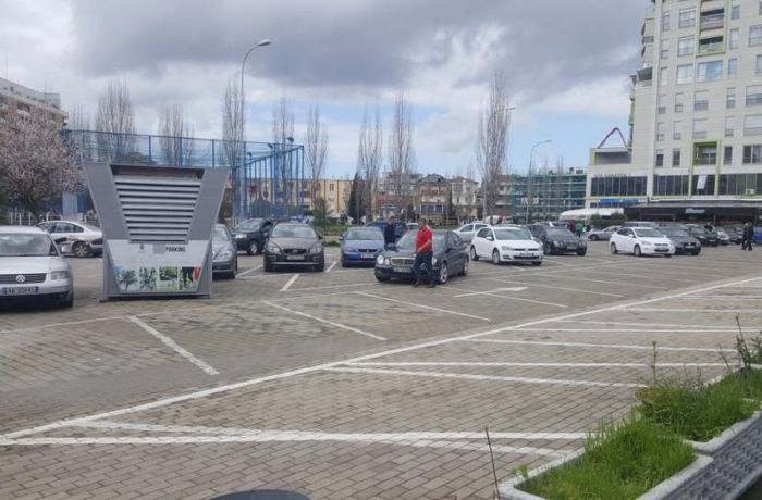 Общественные парковки популярных курортов Албании будут цифровизированы