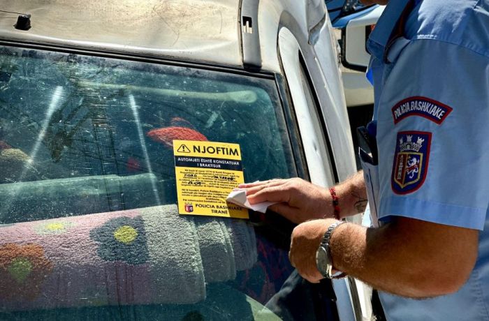 Столицу Албании очистят от брошенных автомобилей: владельцам дали 30 дней