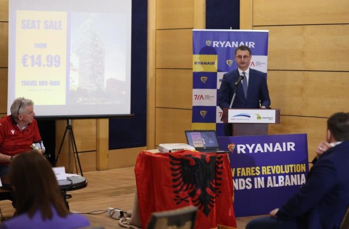 Приход лоукостера Ryanair в Албанию позволит открыть 1 тыс. рабочих мест