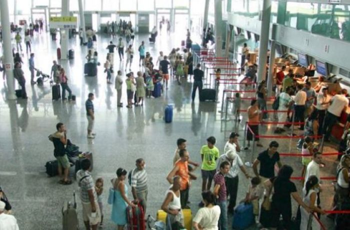 Отдых в Албании 2019: когда произойдет снижение цен на авиабилеты в аэропорту Ринас? 